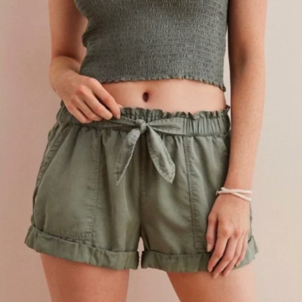 Aerie Women's Olive Green Tie Waist Paperbag Shorts